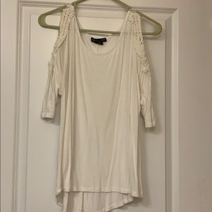 White short sleeve crocheted shoulder top